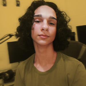 Foto do Naã. https://www.instagram.com/naacomtil.arte/